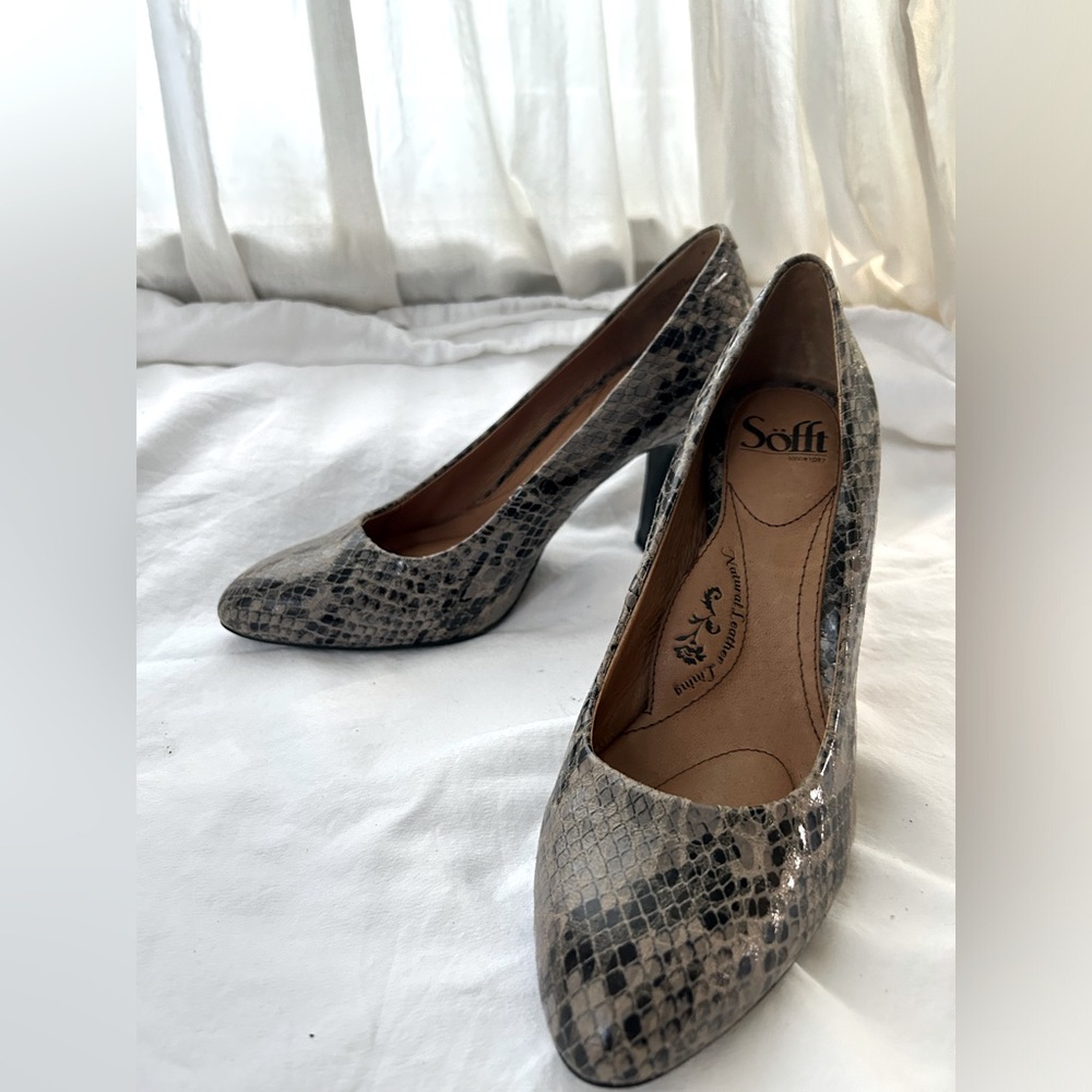 Söfft Snakeskin Print Leather Heels